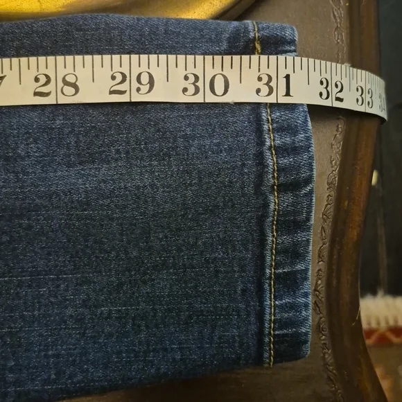 SoHo Med Wash Denim Jeans Curvy Creator Skinny.Double Button Zip .(#1647) - Picture 5 of 16